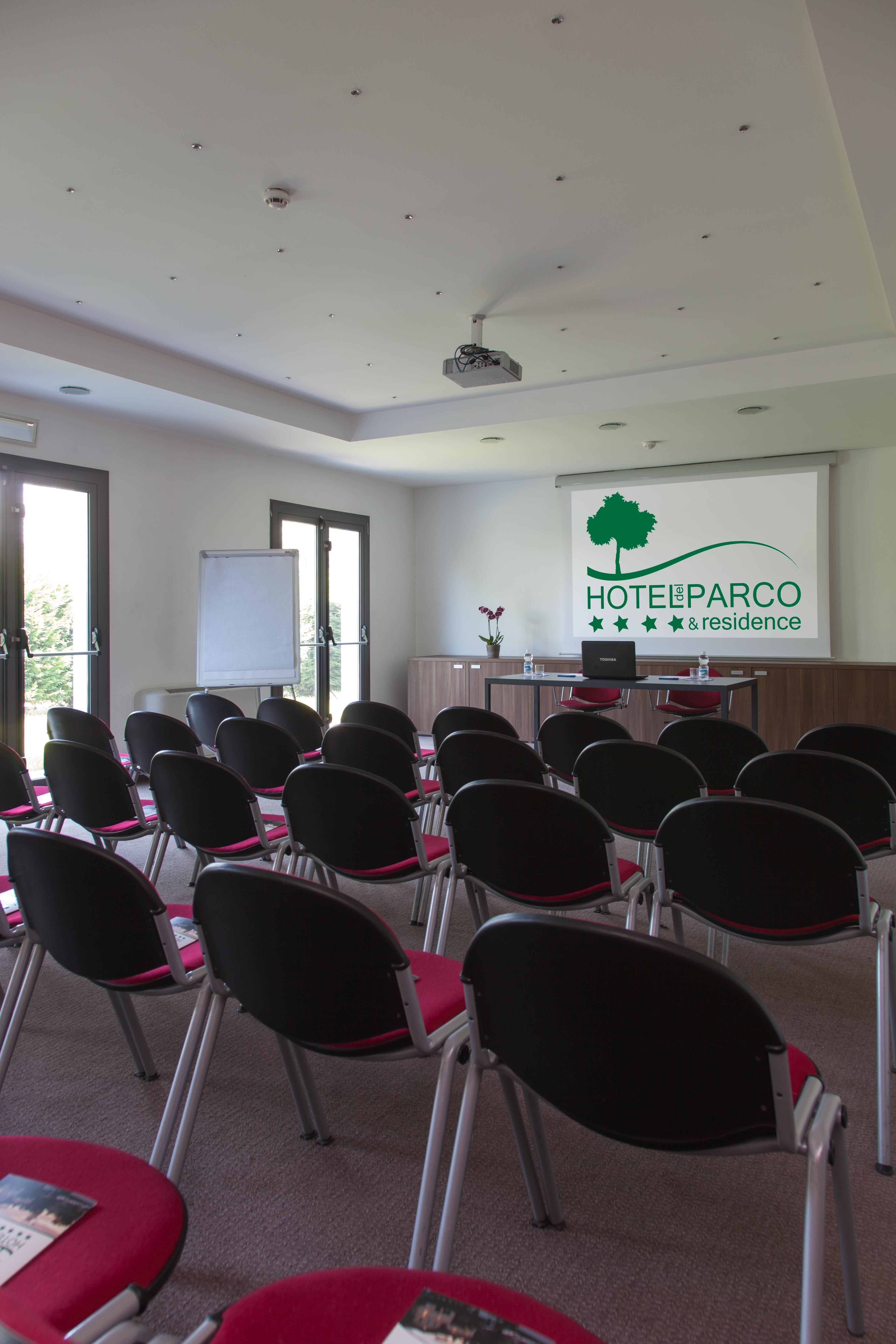 Hotel Del Parco ヴィジェーヴァノ エクステリア 写真
