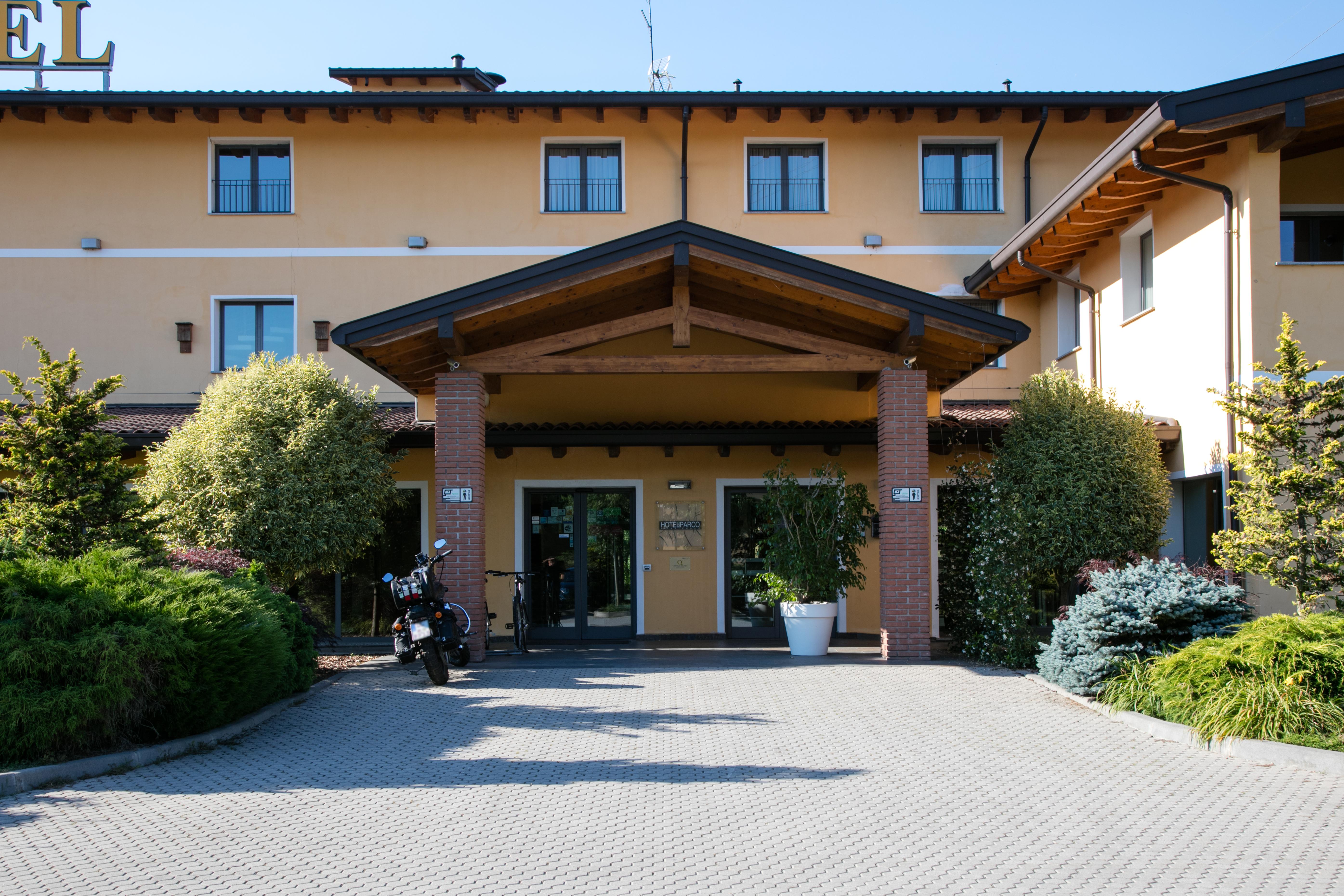 Hotel Del Parco ヴィジェーヴァノ エクステリア 写真