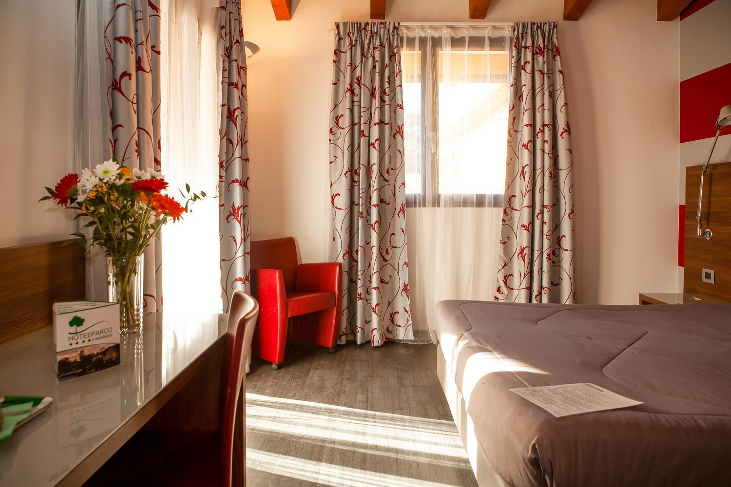 Hotel Del Parco ヴィジェーヴァノ エクステリア 写真